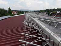 mcs-blechdach-taubenabwehrsystem-photovoltaikanlage